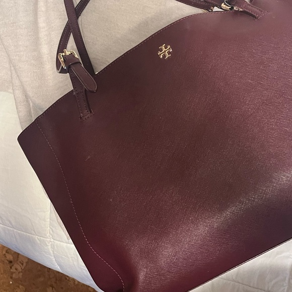 ‼️sold‼️Tory Burch Burgundy Leather Medium York Buckle Tote - Picture 5 of 7